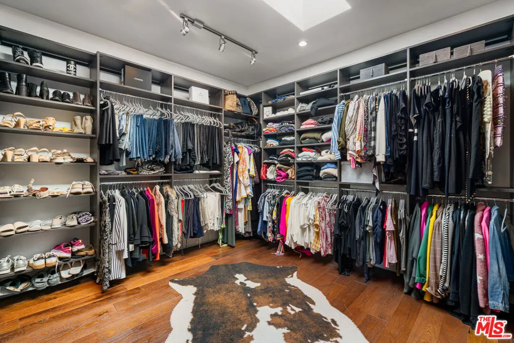 128 S Almont Drive, Los Angeles, California 90048 home-pic-8